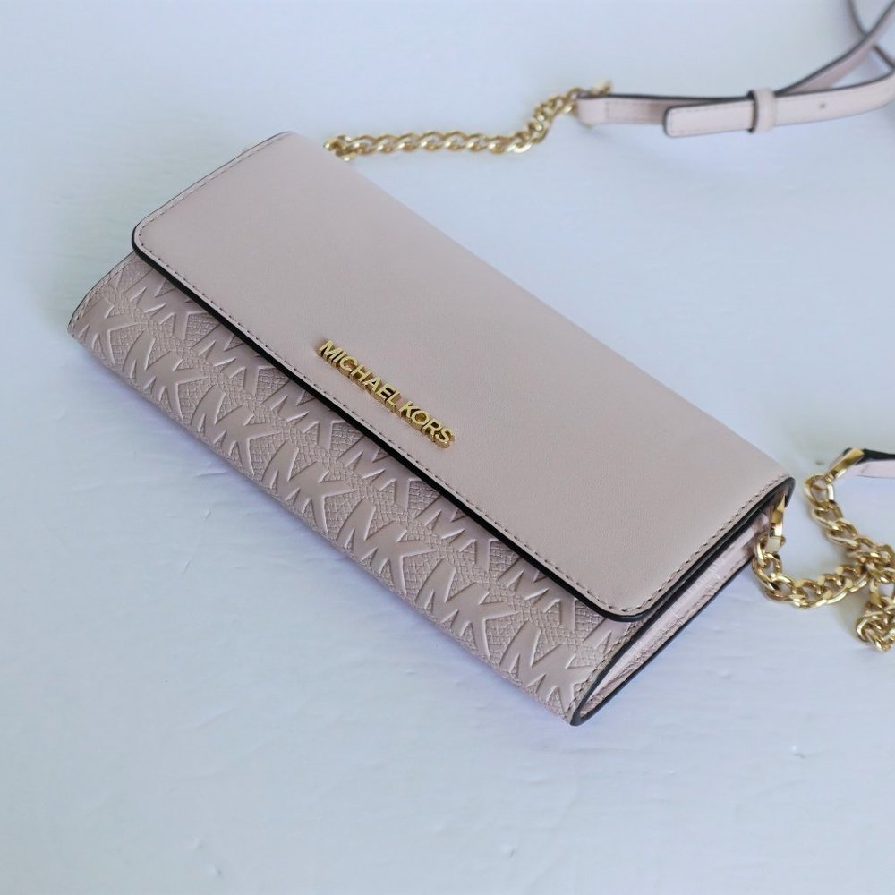 Michael Kors JST WOC Xbody Bag Embossed MK PInk - Picture 3 of 10